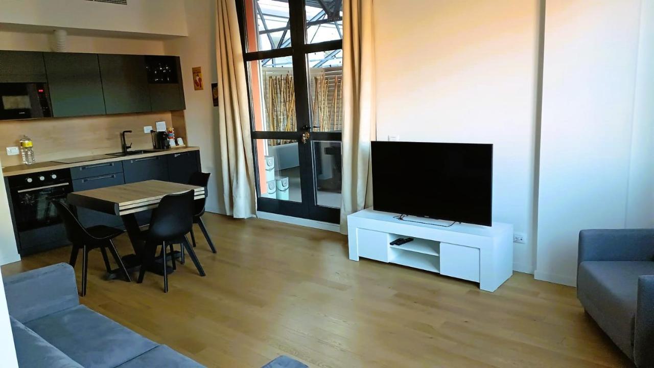Ferienwohnung Nuovo Loft Con Terrazzo M2 Ieo Humanitas Bocconi Navigli Mailand Exterior foto